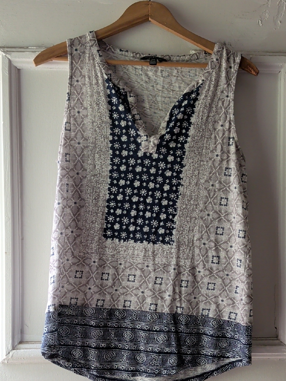 Lucky Brand Navy and Cream Mixed Print V-Neck Tank